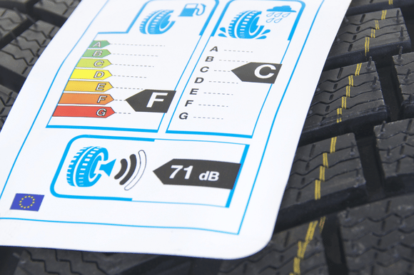 Etykieta energetyczna na oponie