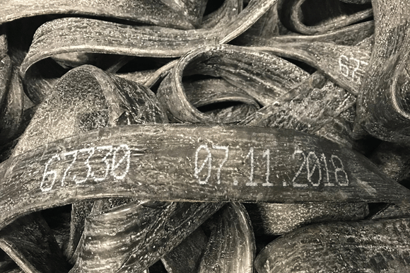 Kontrastowy nadruk atramentem pigmentowym