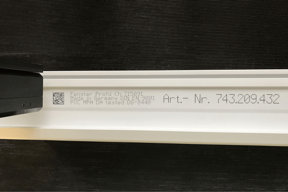 Nadruk z plujki na profilach PVC