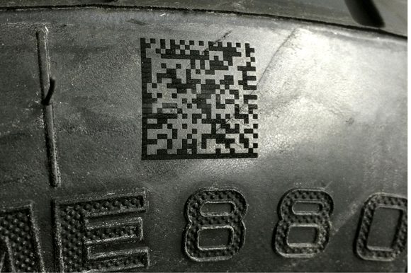 Trwałe znakowanie laserowe na gumie