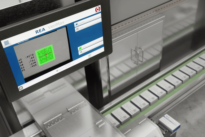 Ekran systemu REA VeriMax wyświetlający analizę kodu Data Matrix podczas automatycznej weryfikacji jakości oznaczeń na linii produkcyjnej.