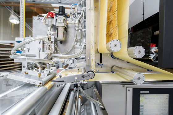 System print and apply etykiet REA LABEL DS do automatycznego drukowania i aplikacji oznaczeń na produktach oraz opakowaniach.