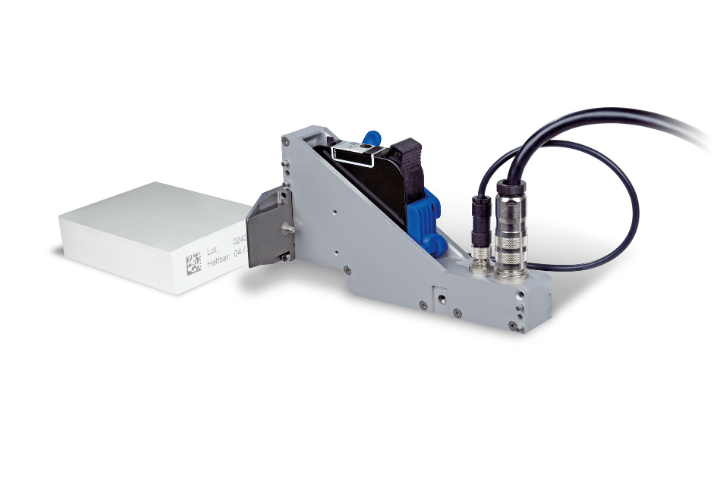Głowica drukująca HR nanosząca kod GS1 DataMatrix na opakowanie produktu.