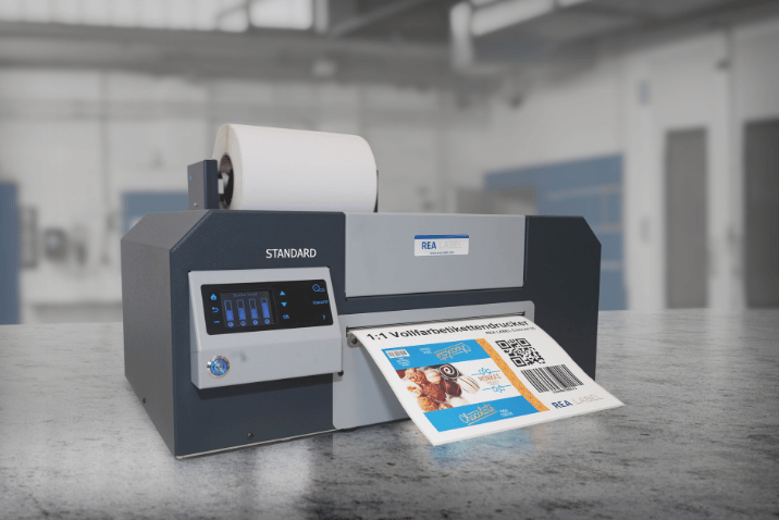 Jak drukować kody QR – system Print & Apply REA LABEL do etykiet z kodami QR.
