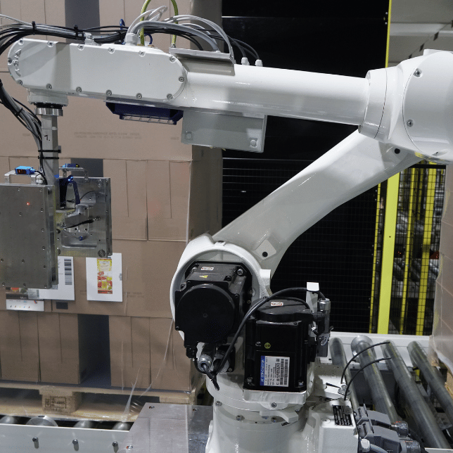 Robot etykietujący palety z systemem REA LABEL