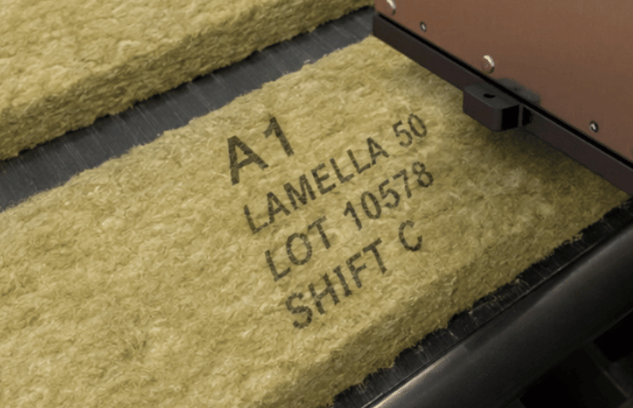 Lamele z wełny mineralnej z nadrukiem identyfikacyjnym wykonanym na linii produkcyjnej